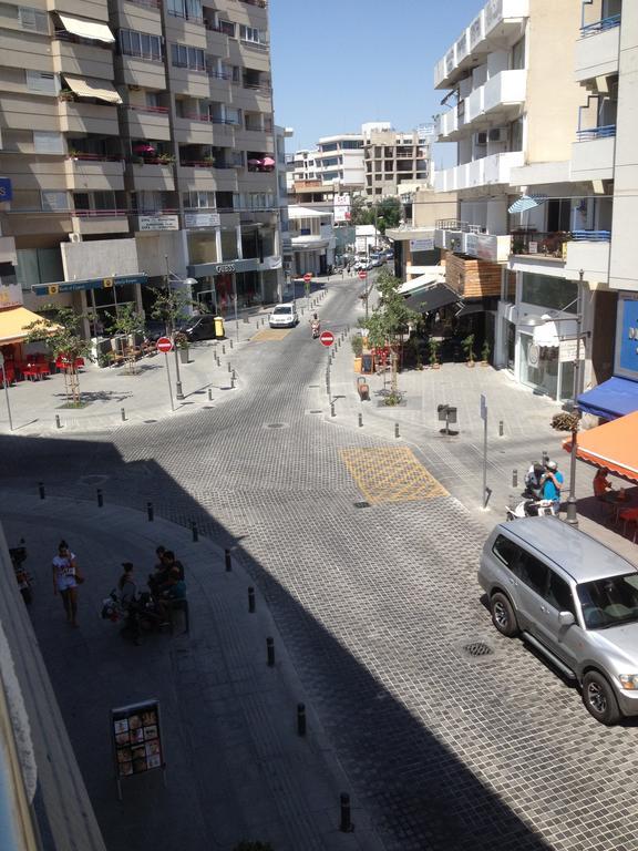 Les Palmiers Petrou Apartments Larnaca Ruang foto