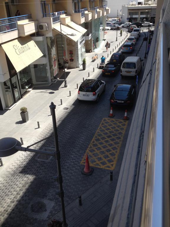 Les Palmiers Petrou Apartments Larnaca Ruang foto