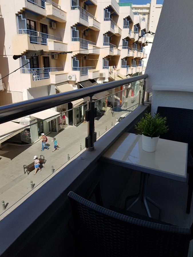 Les Palmiers Petrou Apartments Larnaca Bagian luar foto