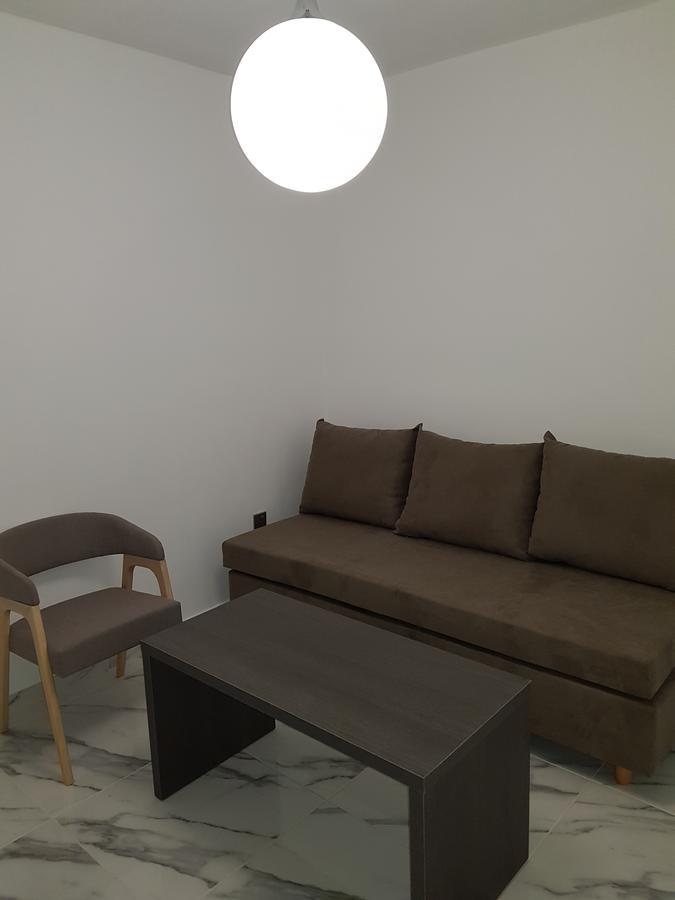 Les Palmiers Petrou Apartments Larnaca Bagian luar foto