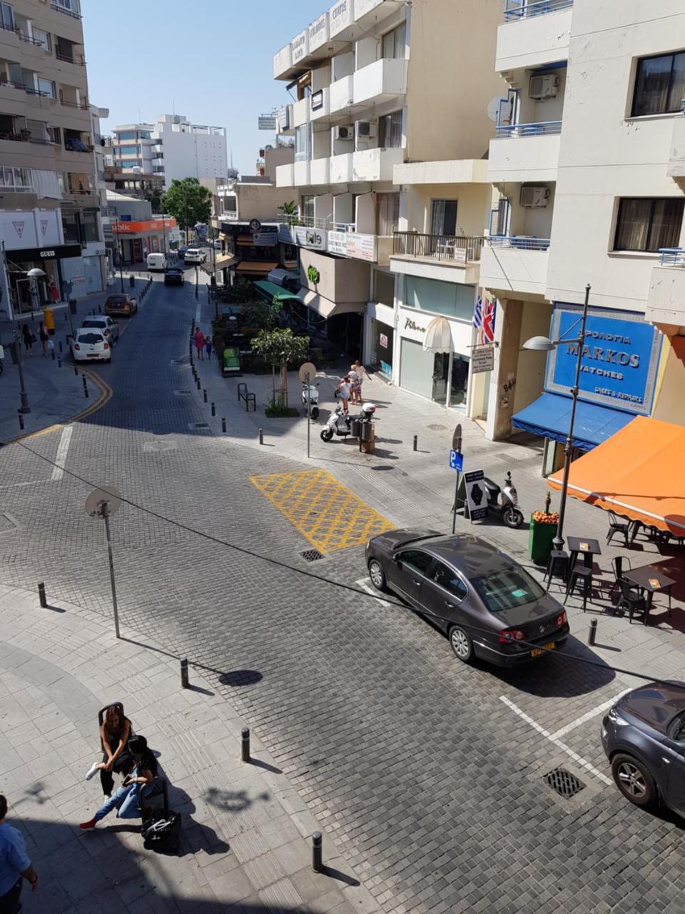 Les Palmiers Petrou Apartments Larnaca Bagian luar foto